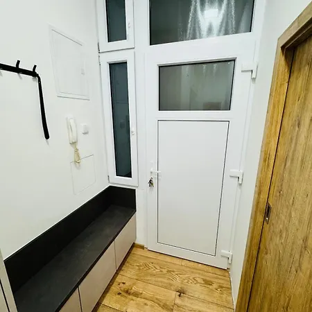 Apartamento With Workspace And Tv Brno