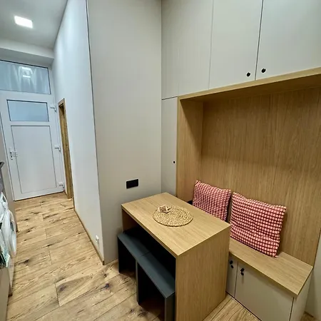 Apartmán With Workspace And Tv
